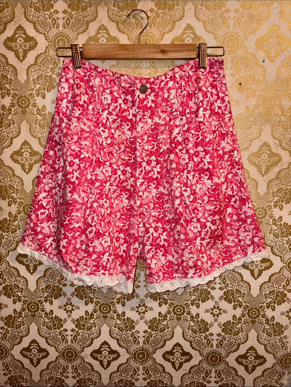 Vintage Gitano Cottagecore Lace-Hem Shorts